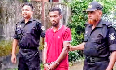 ফুলগাজীতে প্রবাসীর স্ত্রী হত্যা : প্রধান আসামি ভাগ্নে গ্রেপ্তার