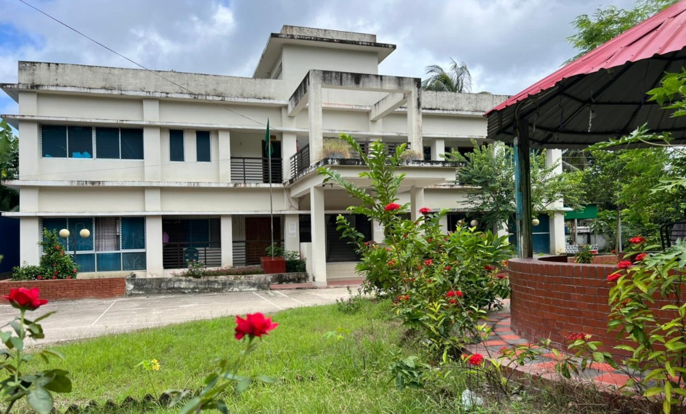 ভূমি অফিসের কর্মকর্তা সেজে অতিরিক্ত টাকা আদায়, প্রতারকদের বিরুদ্ধে জিডি