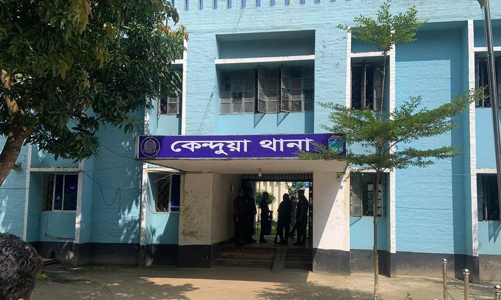 কেন্দুয়ায় স্কুলছাত্রীকে ধর্ষণের অভিযোগ