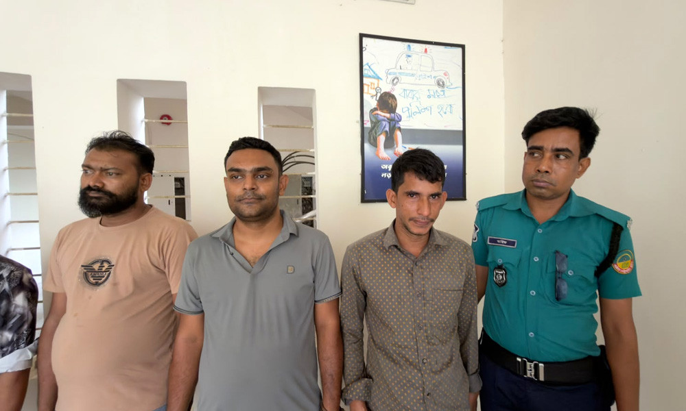 টঙ্গীতে মোটরসাইকেলযোগে অস্ত্রের মহড়ায় অংশগ্রহণ, গ্রেপ্তার ৩