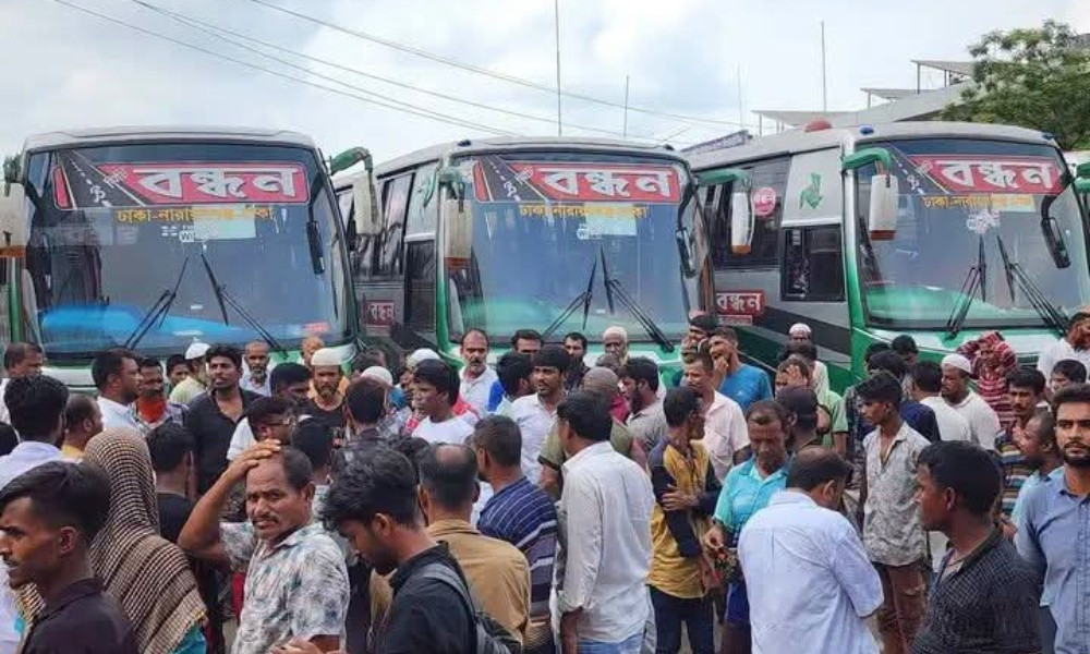 আড়াই ঘন্টা পর স্বাভাবিক হলো ঢাকা-নারায়ণগঞ্জ রুটে বাস চলাচল