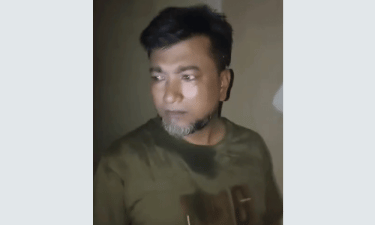 প্রবাসীর স্ত্রীর ঘরে ‘আপত্তিকর অবস্থায়’ প্রধান শিক্ষক, গণপিটুনি