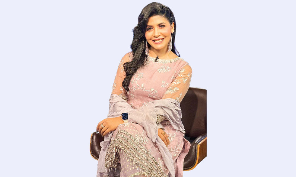 এমন ফুটবল উন্মাদনা আর কোথাও আছে কি না সন্দেহ