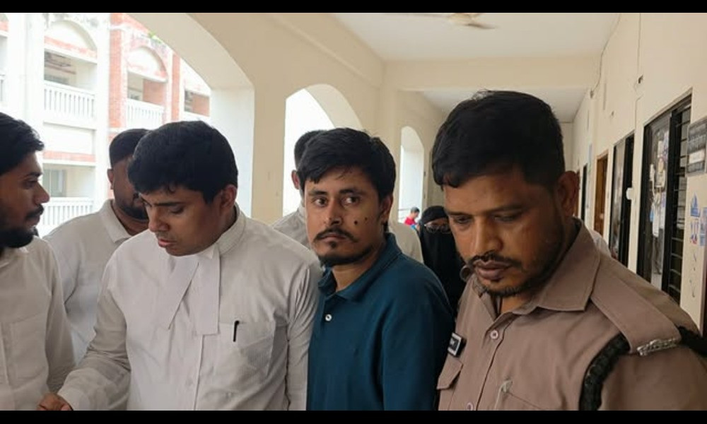 জুলাই হত্যা মামলায় ছাত্রলীগ নেতা গ্রেপ্তার