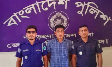 দামুড়হুদায় যুবলীগকর্মী নজরুল আটক
