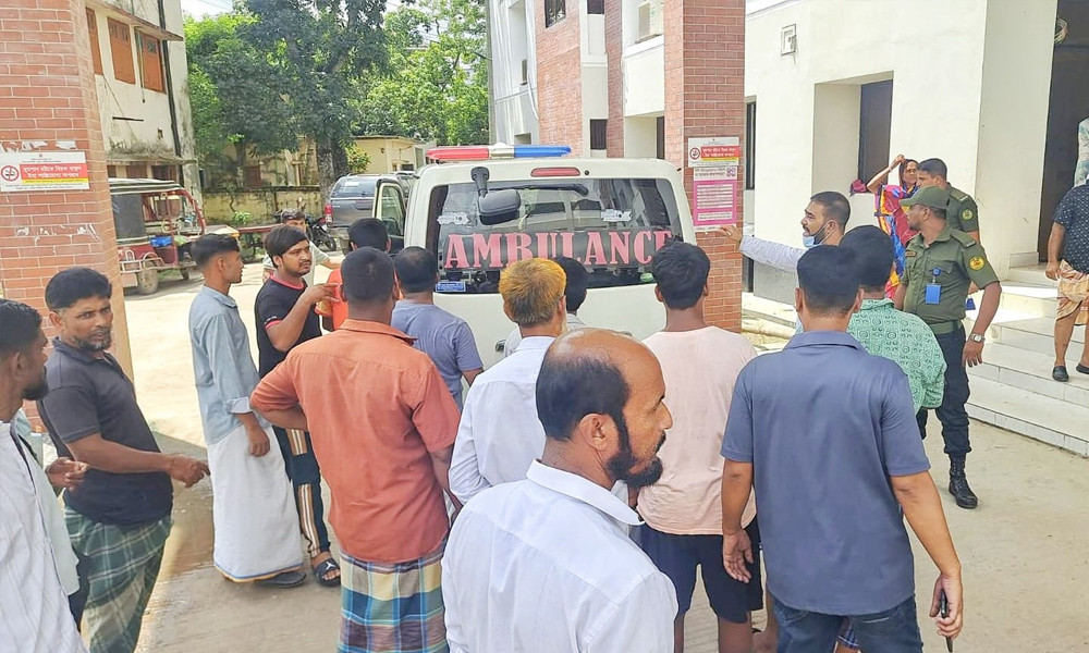 বিয়ের দাওয়াতে যাওয়ার সময় কাভার্ড ভ্যান চাপায় ইজিবাইকের ২ যাত্রী নিহত