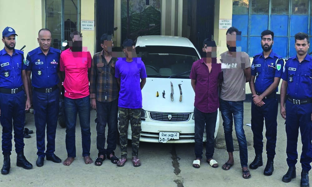 মৌলভীবাজারে ডাকাত দলের পাঁচ সদস্য গ্রেপ্তার, প্রাইভেট কার উদ্ধার