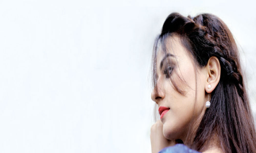 অবাধ্য চুল বশে আনার কৌশল