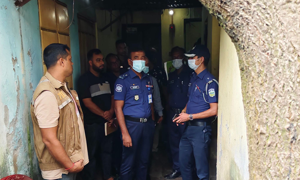 ঘরে ঢুকে যুবককে জবাই করে হত্যার অভিযোগ