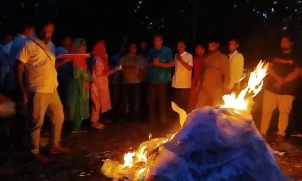 পীরগঞ্জে অবৈধ কারেন্ট জাল বিক্রির দায়ে দুই ব্যবসায়ীকে জরিমানা