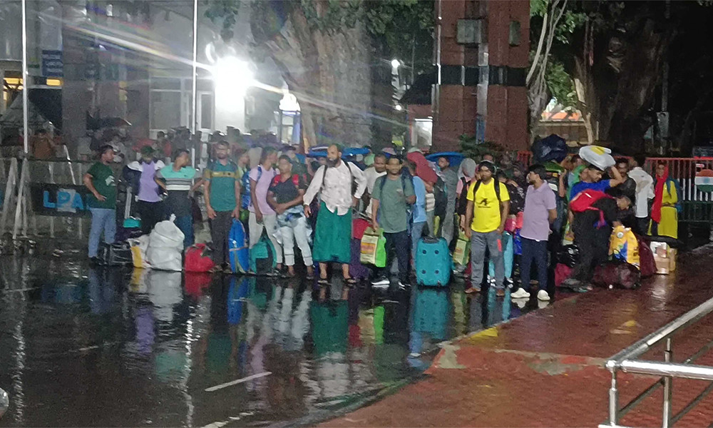 ভারতে পাচার হওয়া ৫০ বাংলাদেশি ট্রাভেল পারমিটে ফেরত