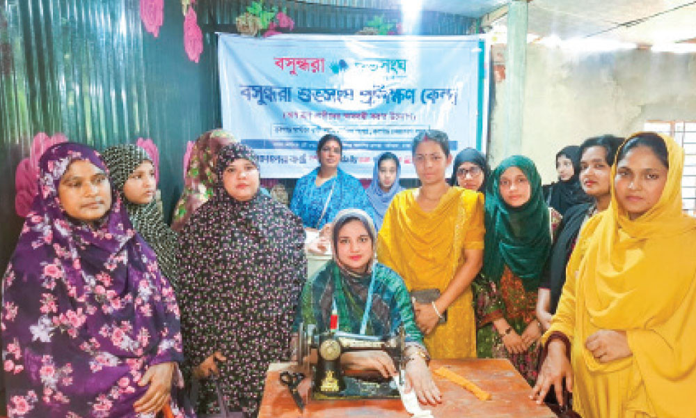 নেত্রকোনায় বিনামূল্যে সেলাই প্রশিক্ষণ শুরু