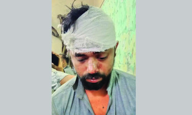 দুর্বৃত্তের হামলার পর ১২ ঘণ্টা দোকানেই রক্তাক্ত অবস্থায় পড়েছিলেন ব্যবসায়ী
