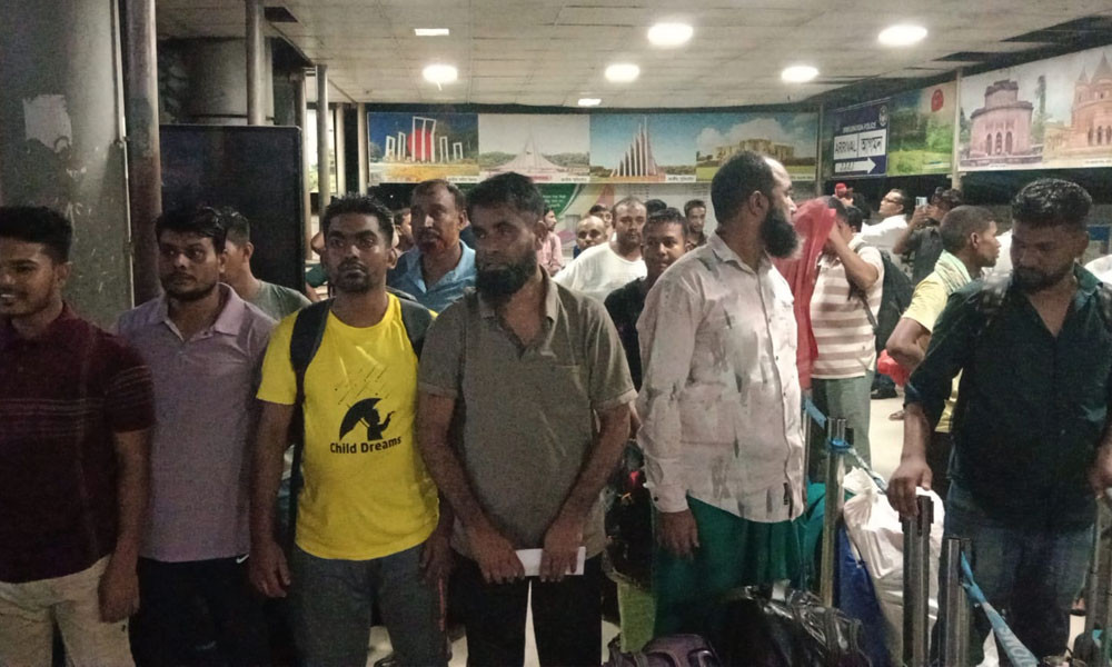 ভারতে কারাভোগ শেষে দেশে ফিরলেন ৫০ বাংলাদেশি