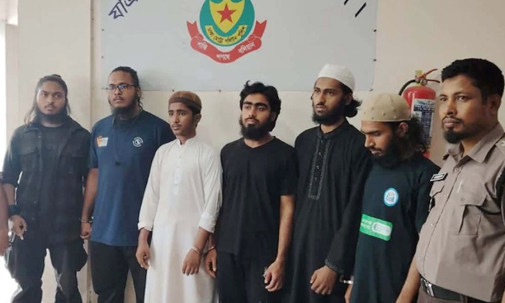 ‘উগ্রবাদী সংগঠনের’ সঙ্গে জড়িত সন্দেহে গ্রেপ্তার ৬