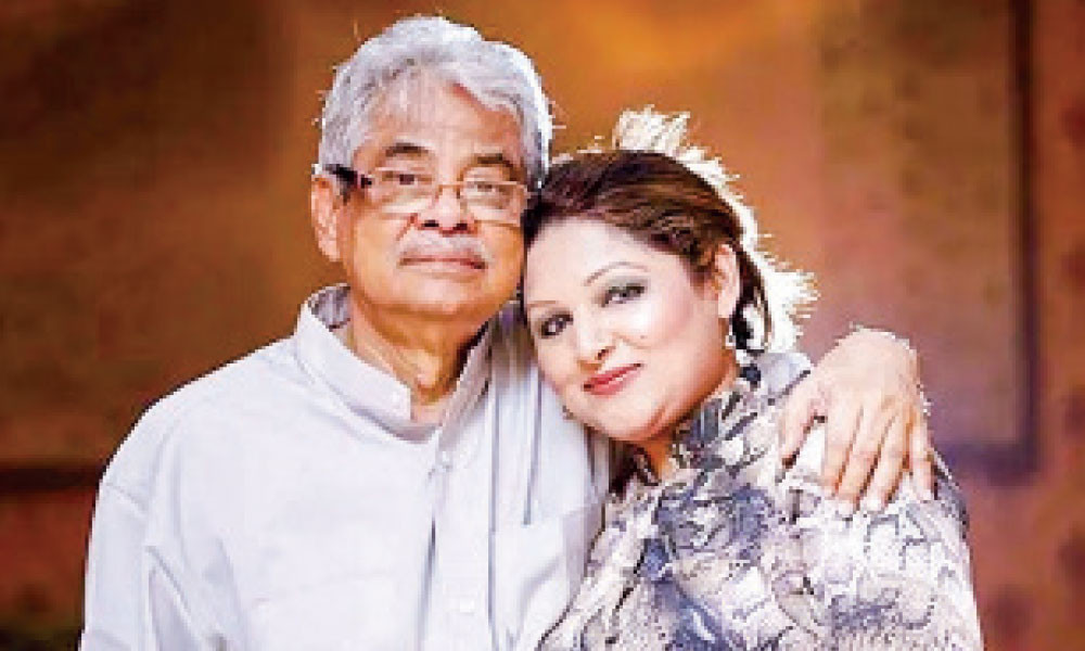 দিঠির কণ্ঠে বাবার লেখা দেশের গান