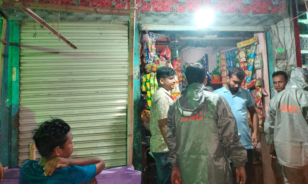 নোয়াখালীতে চা দোকানের আড়ালে গাঁজা বিক্রি, দোকানি গ্রেপ্তার