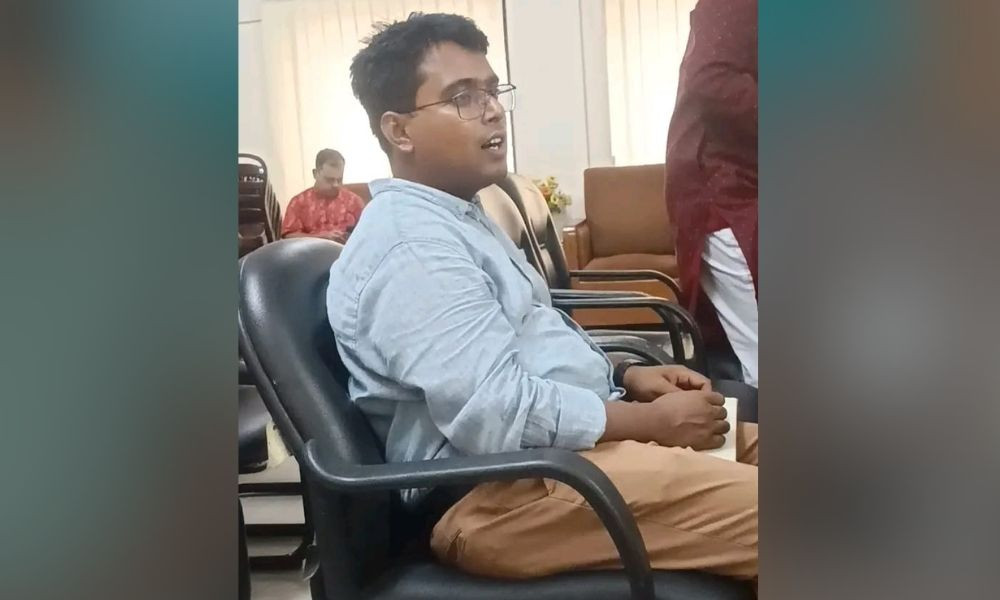 ক্যাম্পাসে গাঁজা সেবনের অভিযোগে পাবিপ্রবির সাবেক শিক্ষার্থী আটক