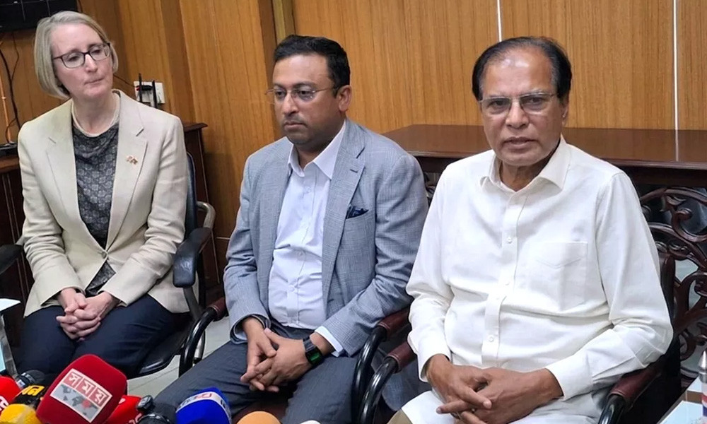 দুর্যোগ মোকাবেলায় সামগ্রিক প্রস্তুতি রয়েছে : ত্রাণমন্ত্রী