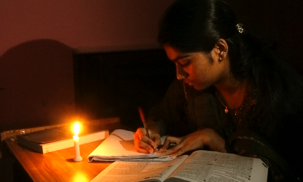 চাহিদার অর্ধেক বিদ্যুৎ, লোডশেডিংয়ে নাকাল ঝালকাঠি