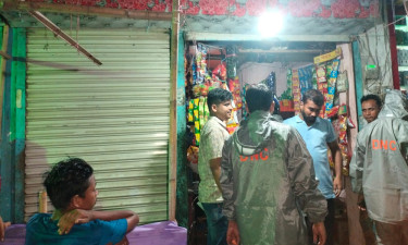 নোয়াখালীতে চা দোকানের আড়ালে গাঁজা বিক্রি, দোকানি গ্রেপ্তার
