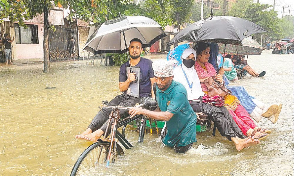 চট্টগ্রামে ৪২ বছরের মধ্যে সর্বোচ্চ বৃষ্টি