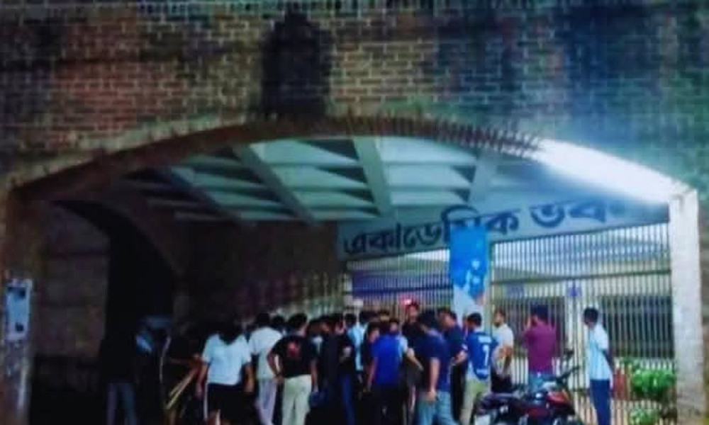 আর্জেন্টিনা-মিসরের ম্যাচকে কেন্দ্র করে সংঘর্ষ, সহকারী প্রক্টরসহ আহত ১০