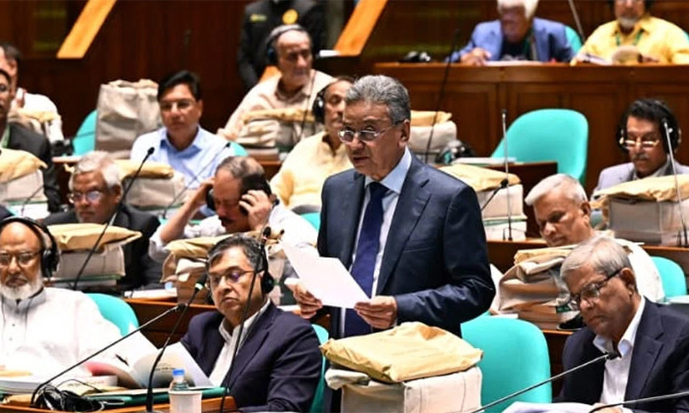 আমানতকারীদের সুরক্ষা নিশ্চিত করতে বড় পদক্ষেপের ঘোষণা অর্থমন্ত্রীর
