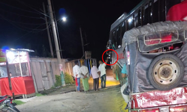 ফরিদপুরে ‘শ্রমিক কল্যাণ’ তহবিলের নামে চাঁদাবাজির অভিযোগে আটক ৪