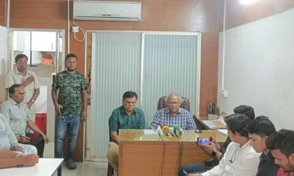 সরকারের ভাবমূর্তি বিনষ্ট করতে ষড়যন্ত্র করছে একটি গোষ্ঠী : রিজভী