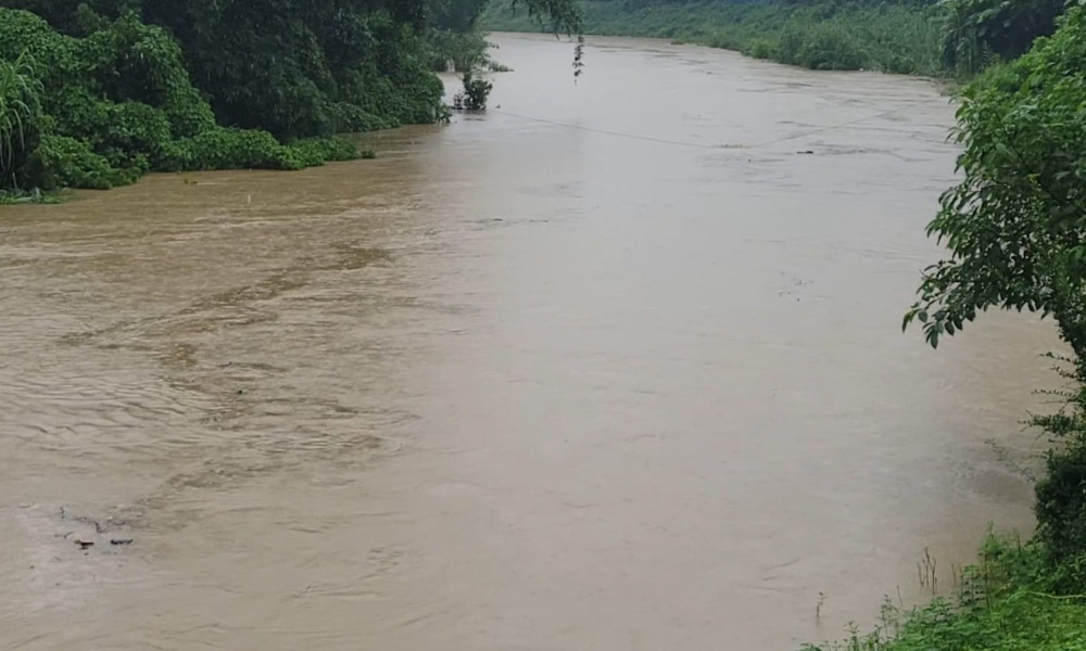 পাহাড়ি ঢল ও টানা বৃষ্টিতে ফেনীর তিন নদীর পানি বৃদ্ধি, বন্যার শঙ্কা