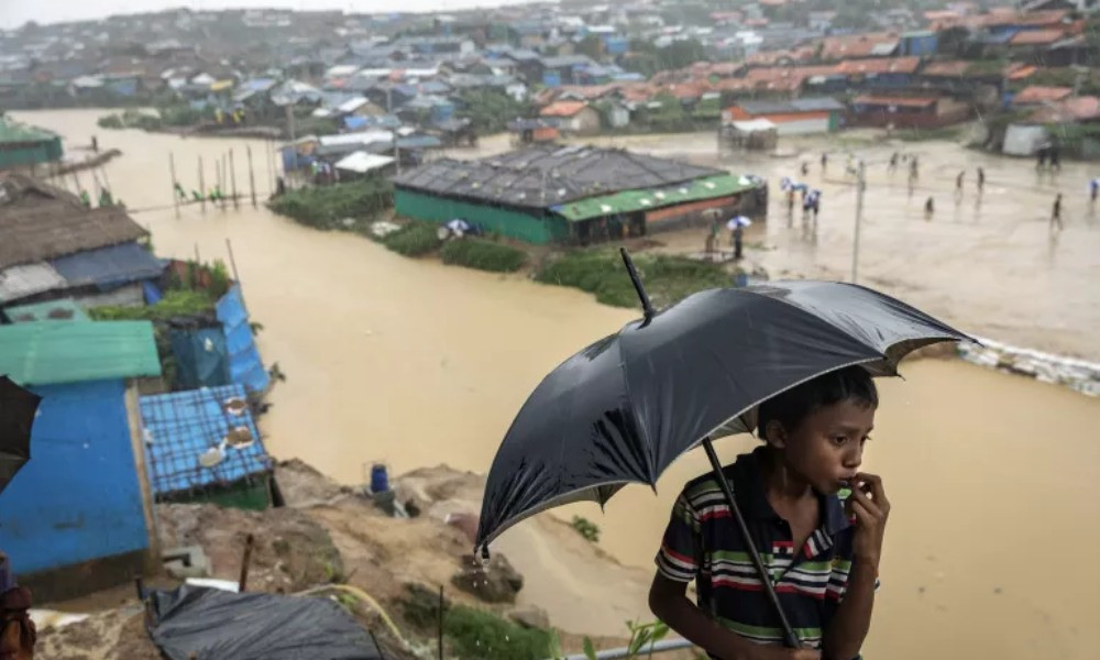 কক্সবাজারের রোহিঙ্গা ক্যাম্পে ১৫ জনের মৃত্যু, ২৬ হাজারের বেশি ক্ষতিগ্রস্ত