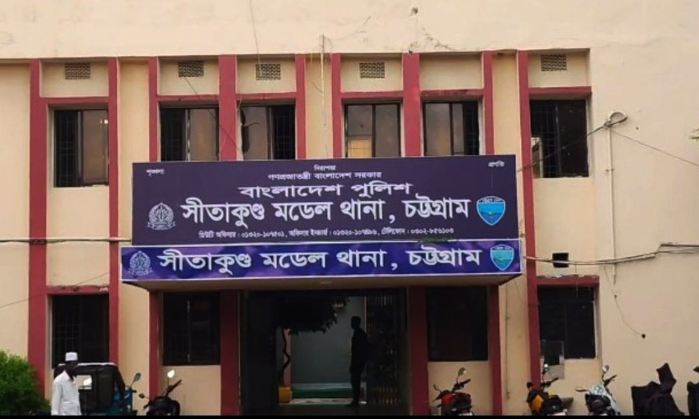 সীতাকুণ্ডে মা-মেয়েকে বেঁধে রেখে স্বর্ণ ও টাকা লুট