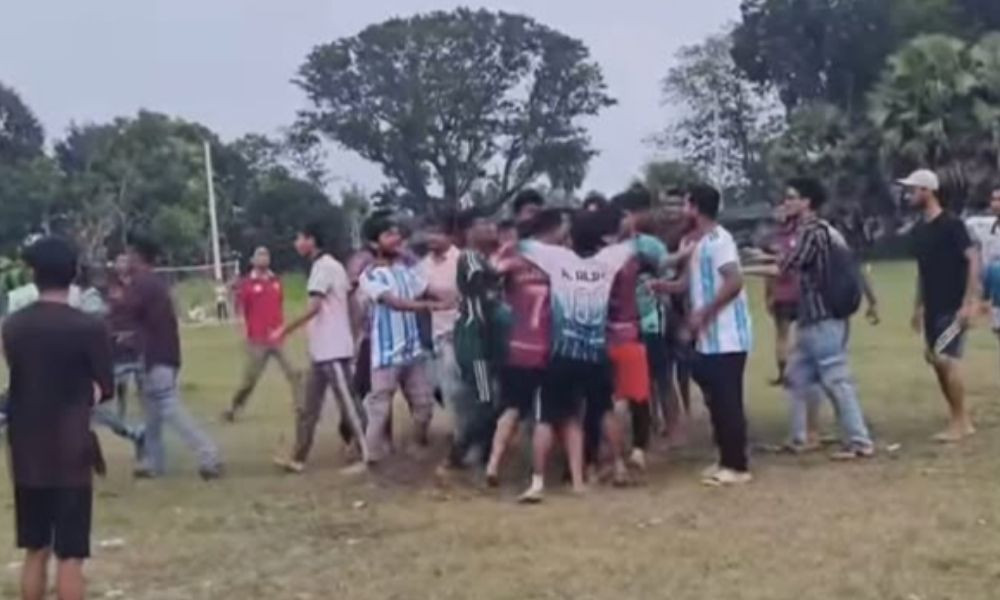 রাবিতে ফুটবল ম্যাচকে কেন্দ্র করে সিনিয়র-জুনিয়রের হাতাহাতি
