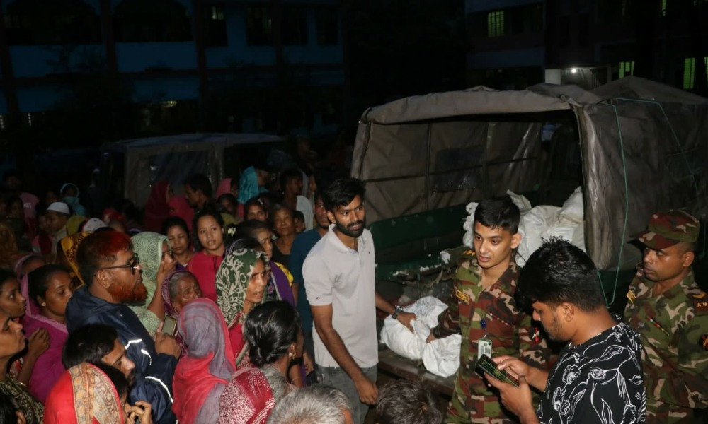 আকস্মিক বন্যা পরিস্থিতি মোকাবেলায় চট্টগ্রামে সেনা মোতায়েন