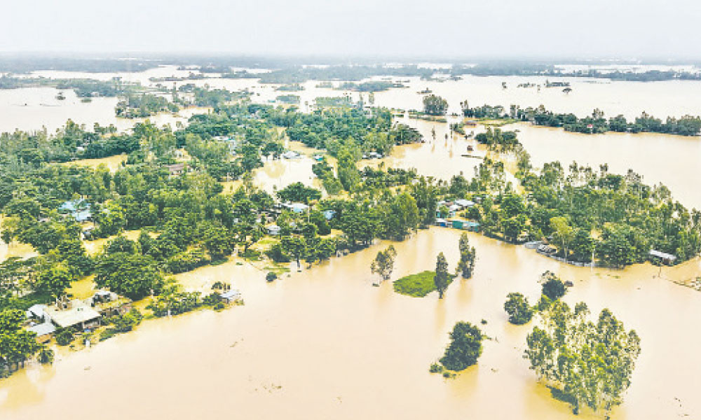 বন্যায় বিপর্যস্ত আট জেলা