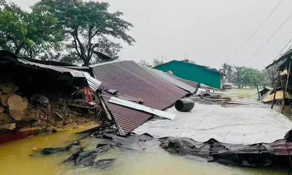 চট্টগ্রামের পানিবন্দি সাড়ে ৪ লাখ মানুষ, সব ধরনের ছুটি বাতিল
