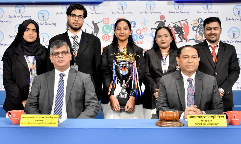 ফেসবুক অনেক ছোটখাটো রাষ্ট্রের চেয়েও শক্তিশালী : বিটিআরসির চেয়ারম্যান