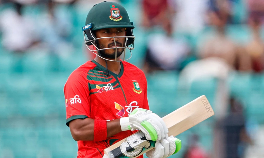 বাংলাদেশের সান্ত্বনার জয়ে তানজিদের এক ছক্কার আক্ষেপ