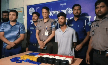 ঢাকাগামী বাসের গোপন চেম্বার থেকে উদ্ধার ৯২ হাজার ইয়াবা