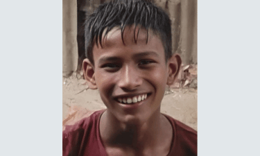 চকরিয়ায় বন্যার পানির স্রোতে ভেসে নিখোঁজ শিশু, উৎকণ্ঠায় পরিবার