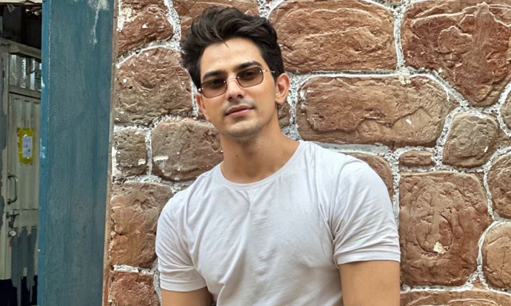 কিশোরীকে উত্ত্যক্তের অভিযোগে অভিনেতা গ্রেপ্তার