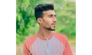 অটোরিকশা চার্জ দিতে গিয়ে বিদ্যুৎস্পৃষ্ট হয়ে প্রাণ গেল চালকের