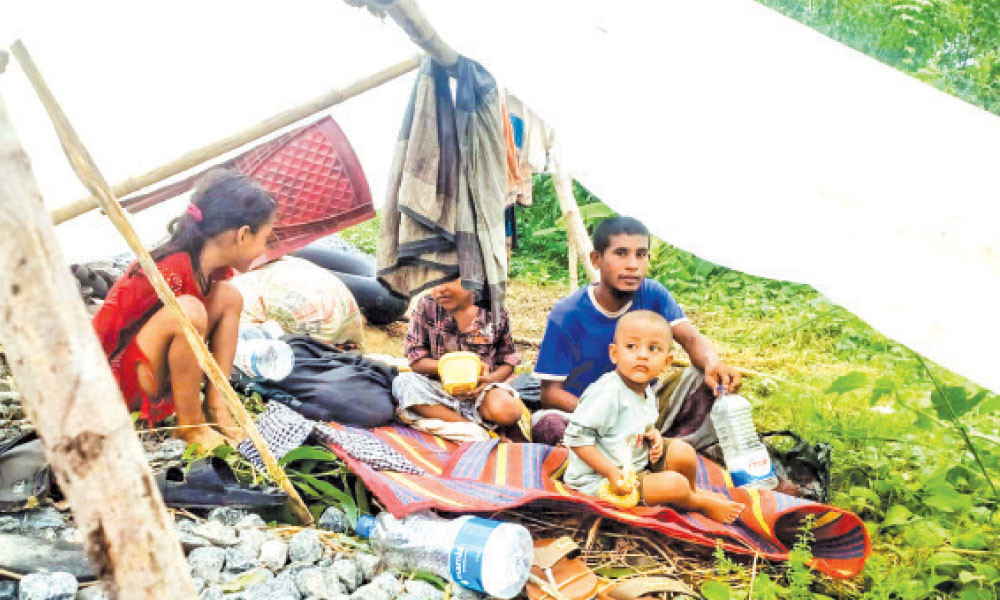 ‘বন্যা শেষ সম্বলটুকুও কেড়ে নিয়েছে’
