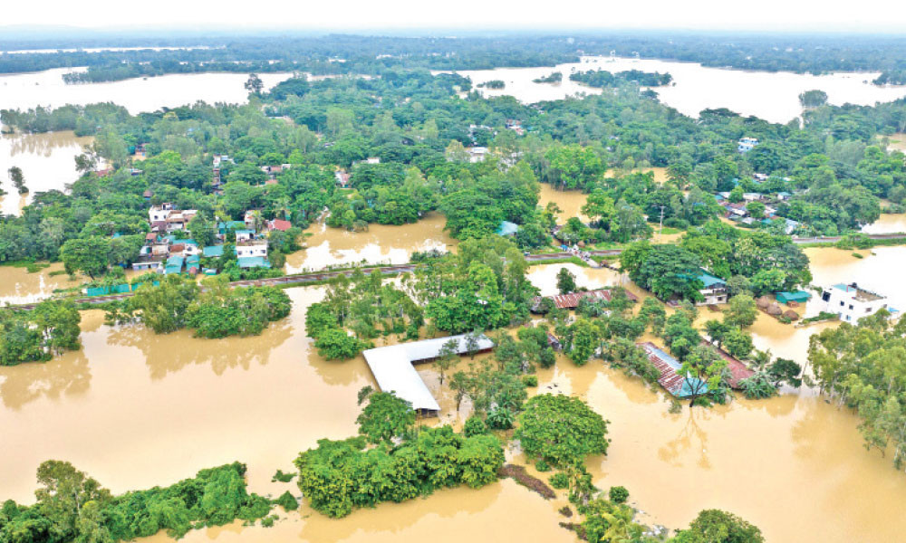বন্যার পরিধি ও দুর্ভোগ বাড়ছে