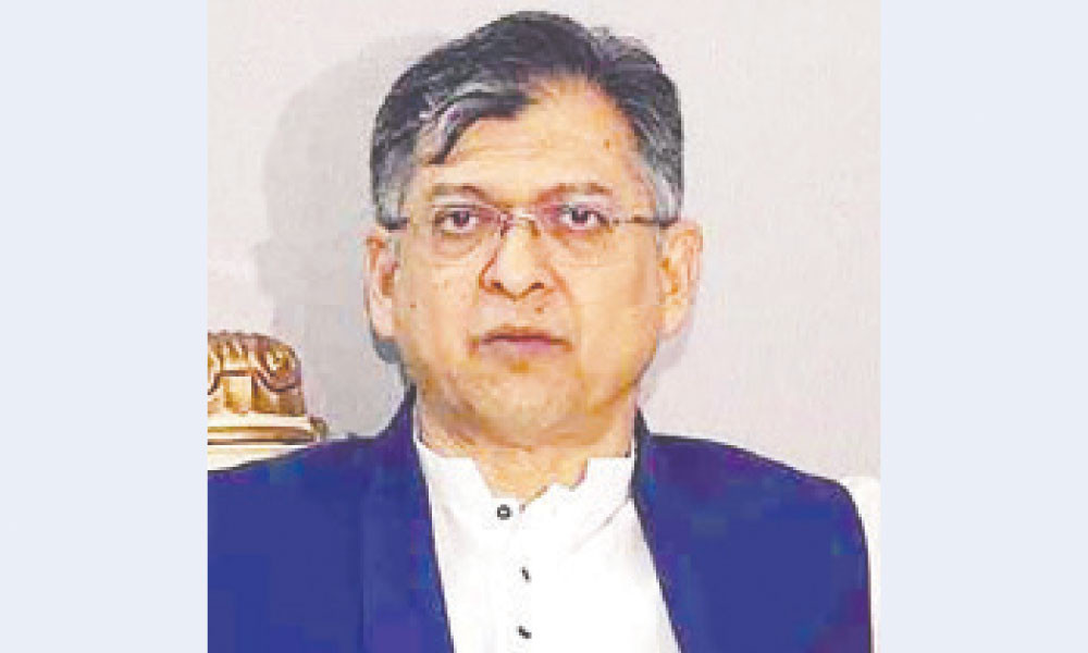দেশে ফিরেছেন স্বরাষ্ট্রমন্ত্রী