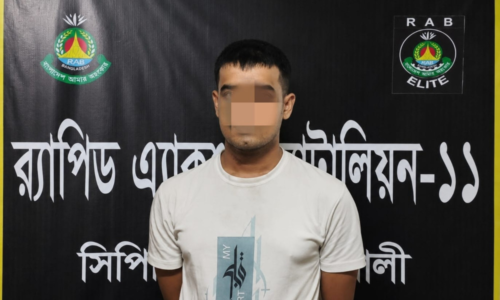 দাদাকে গুলি, আগ্নেয়াস্ত্রসহ নাতি গ্রেপ্তার
