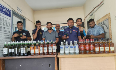 পাজেরোতে বিদেশি মদের চালান, আটক ১