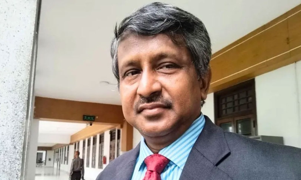 চাকরি হারালেন হাইকোর্টের সহকারী রেজিস্ট্রার