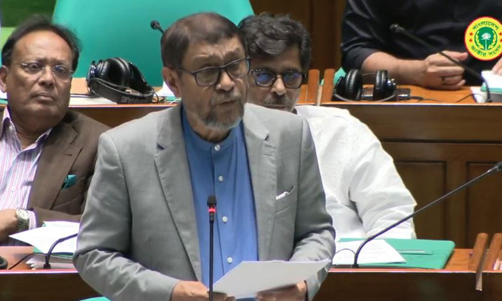 অ্যান্টিবায়োটিক বিক্রি রোধে অভিযান চলবে : স্বাস্থ্যমন্ত্রী